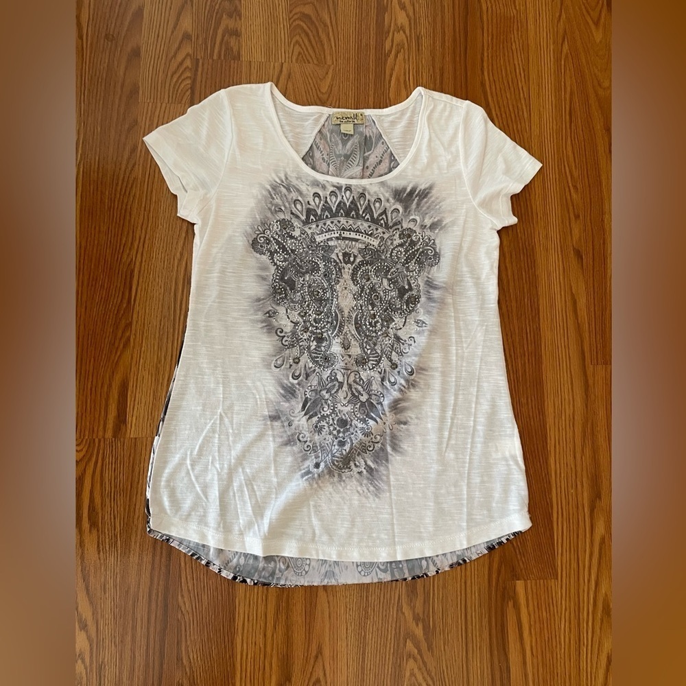 🎈🎈🎈Unity World Wear Sz Small Embellished Top